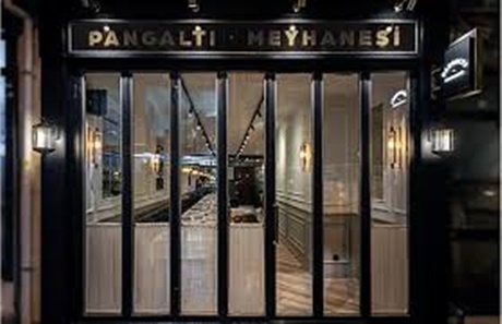 Pangaltı da Bir Koltuk Meyhanesi | Nuri Kurtcebe