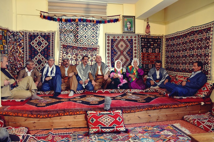 Anadolu Ekininde Dengbejler / Nuri KAYMAZ