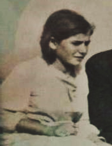 Sevgili Anneme | Esma Şeref
